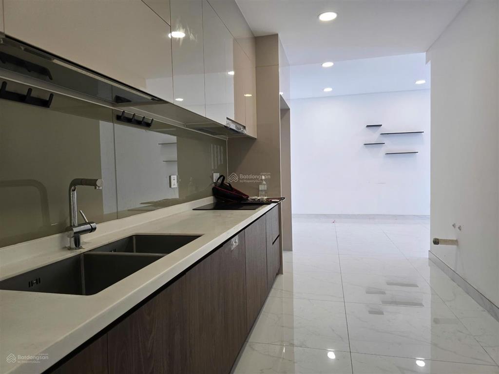 Bán căn hộ brilliant (7.25 tỷ) 96m2 2pn + 2wc, tầng thấp. view hồ bơi, giá tốt nhất thị trường