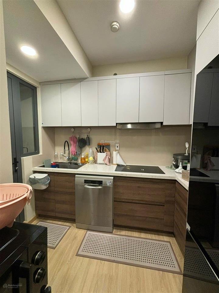 Bán căn hộ ruby 5.2 tỷ , block e , 84m2, có ban công, 3pn + 2wc, view công viên 16ha + hồ sinh thái