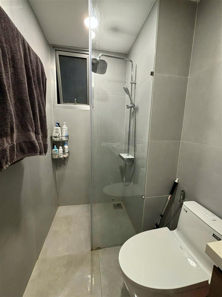 Bán căn hộ ruby 5.2 tỷ , block e , 84m2, có ban công, 3pn + 2wc, view công viên 16ha + hồ sinh thái