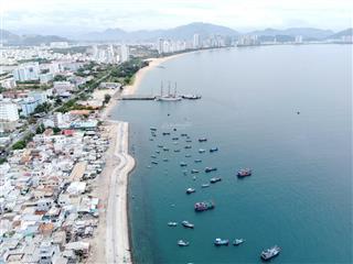 Cần bán lô đất sổ đỏ gần biển trần phú nha trang, cách biển chỉ 100m.  0912 121 *** mr. thắng