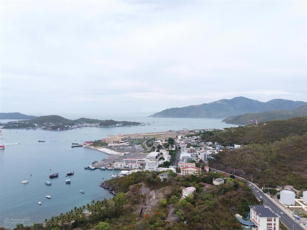 Bán gấp đất sổ đỏ gần biển trần phú nha trang cách biển vài bước chân, tiềm năng sinh lời tốt