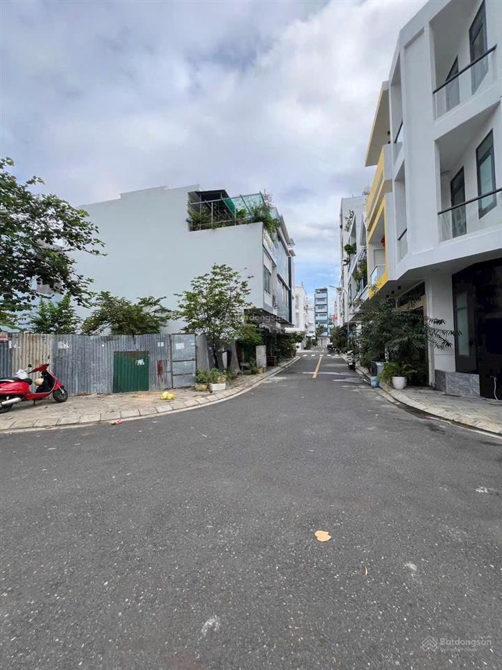 Bán căn nhà 4 tầng sổ đã hoàn công khu tđc vcn phước long, nam nha trang