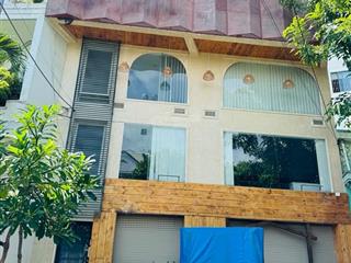 Chính chủ ở sài gòn gởi bán hạ giá căn nhà mặt tiền rộng gần 9m, mặt tiền đường âu cơ