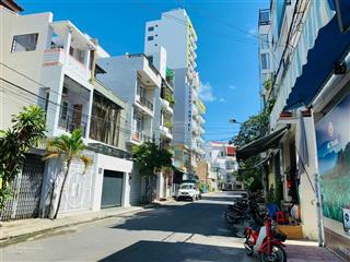 Kẹt nên bán gấp căn nhà sát chợ đầm  mặt tiền đường lý thường kiệt, mặt tiền rộng, giá bao tốt )