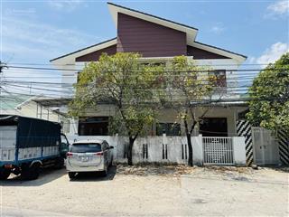 Cần bán nhanh nhà kiểu villa quy ra chưa tới 28 triệu/m2, đường rất rộng gần chợ ga, ub vĩnh thạnh