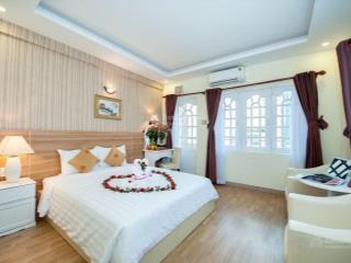 Chuyển nhượng khách sạn 3 sao khu phố tây cách biển trấn phú chỉ có 100m