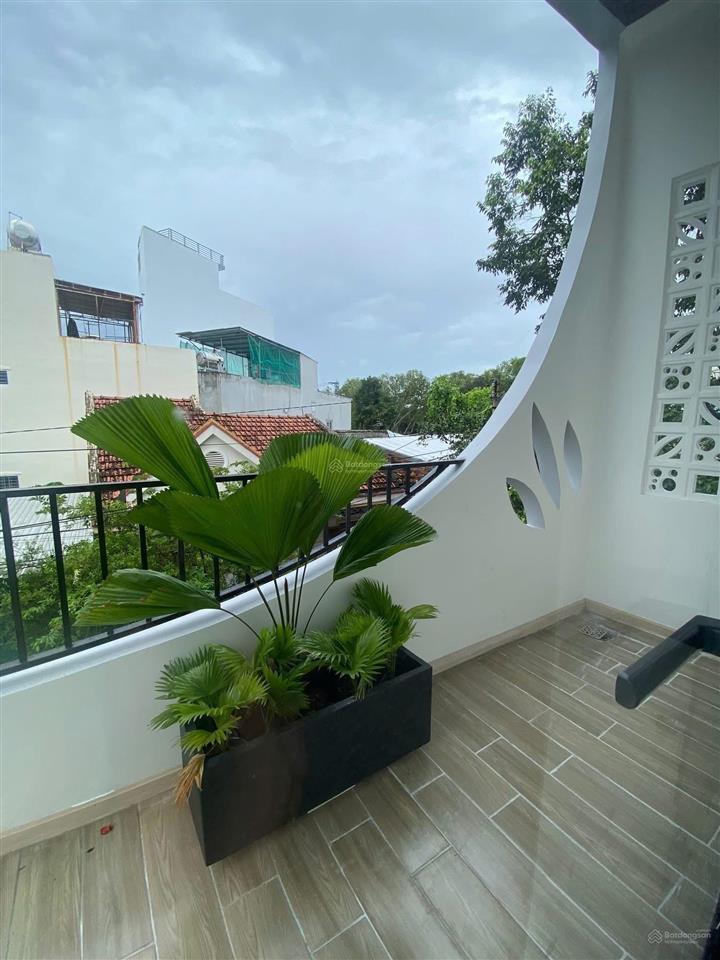 Chính chủ cần bán nhà thiết kế kiểu " homestay " có thang máy, mặt tiền đường phan như cẩn