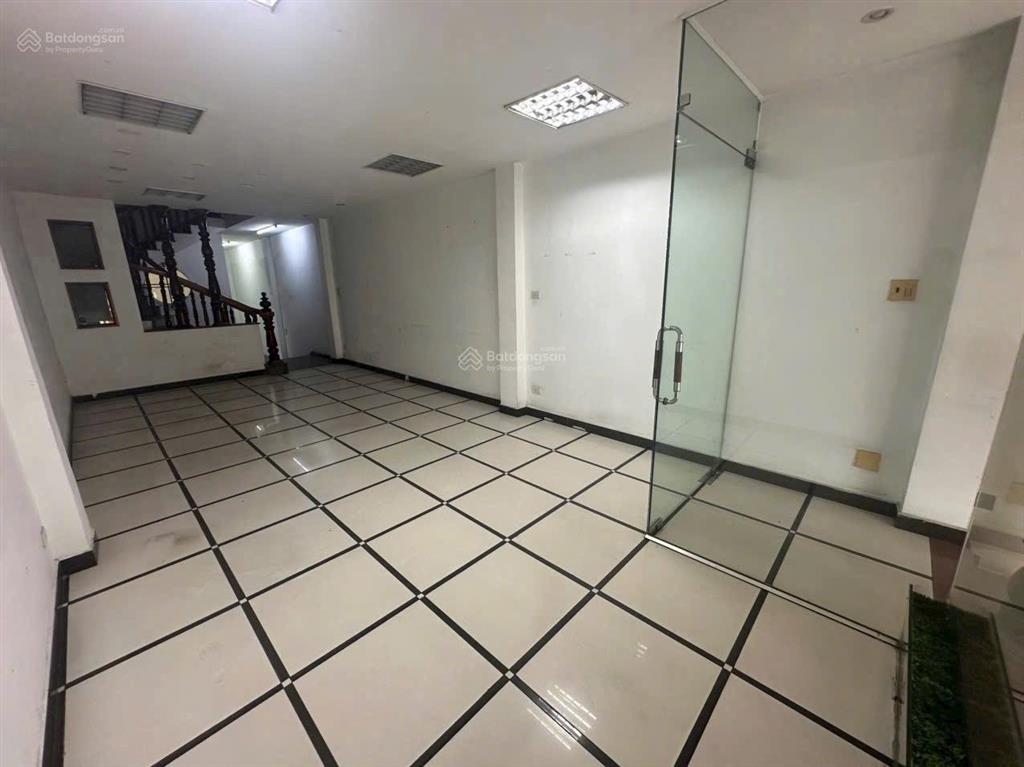 Cần bán căn nhà vị trí đẹp đối diện cung văn hoá thiếu nhi mặt tiền đường thái nguyên, nha trang.