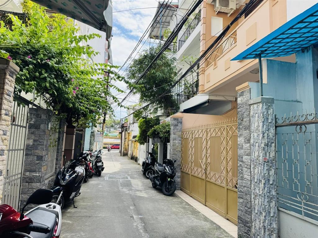 Bán lô đất thích hợp xây ở đi bộ tắm biển được, hẽm oto đường paster ngay trung tâm