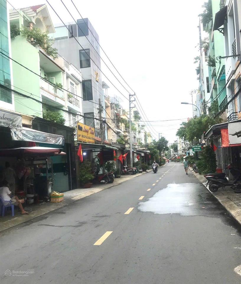 Căn hộ dịch vụ cần bán gấp thuộc phường 11 gò vấp dt 4 x 24,3m đúc 5 tấm giá 15ty