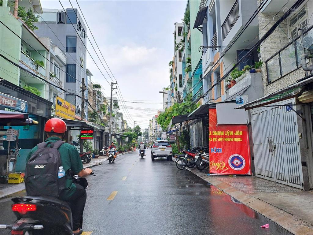 Căn hộ dịch vụ cần bán gấp thuộc phường 11 gò vấp dt 4 x 24,3m đúc 5 tấm giá 15ty