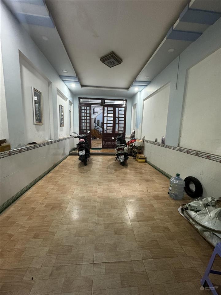 Nhà chính chủ gửi cần bán gấp thuộc phường tân chánh hiệp q12 dt 4 x 25m đúc 3 tấm giá 4tỷ900tr
