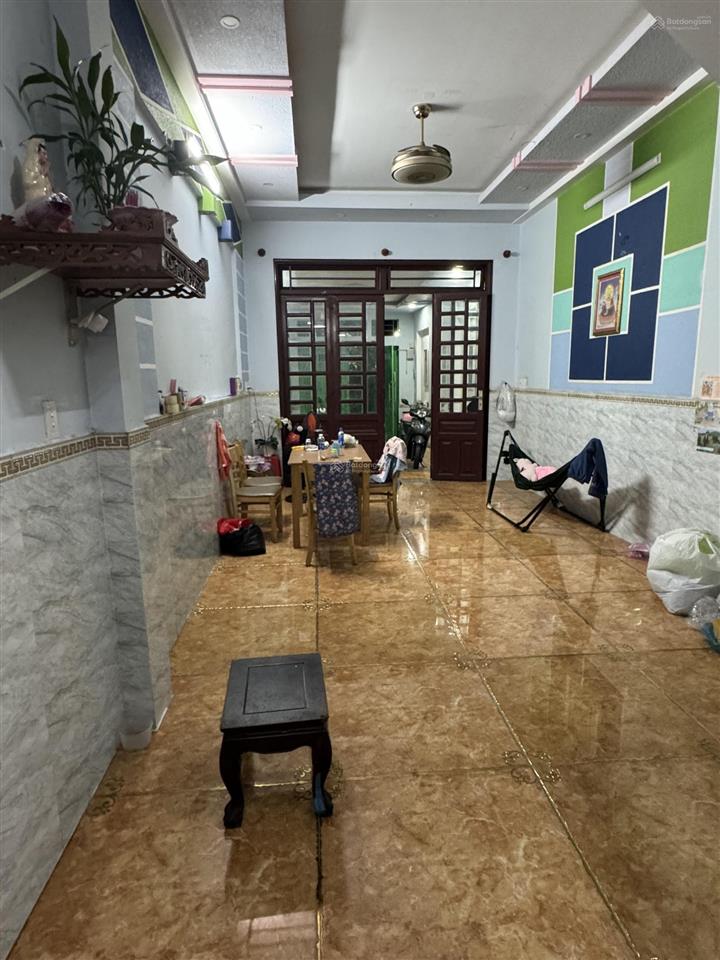Nhà chính chủ gửi cần bán gấp thuộc phường tân chánh hiệp q12 dt 4 x 25m đúc 3 tấm giá 4tỷ900tr