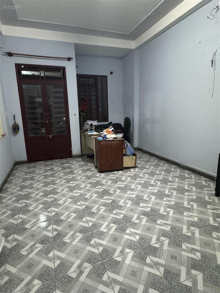 Nhà chính chủ gửi cần bán gấp thuộc phường tân chánh hiệp q12 dt 4 x 25m đúc 3 tấm giá 4tỷ900tr