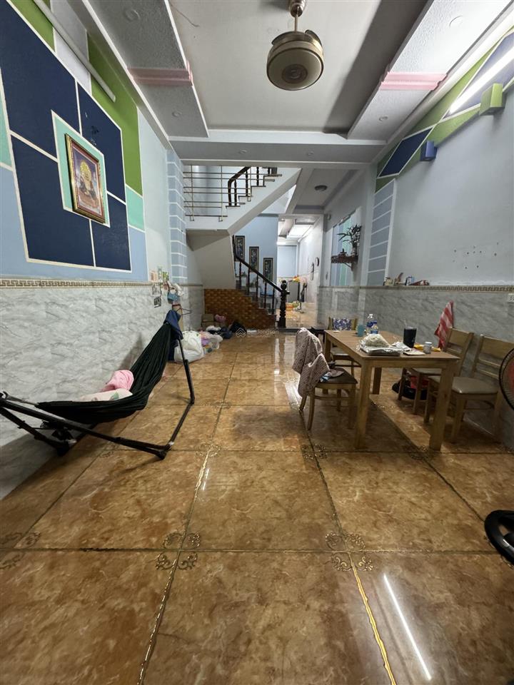 Nhà chính chủ gửi cần bán gấp thuộc phường tân chánh hiệp q12 dt 4 x 25m đúc 3 tấm giá 4tỷ900tr