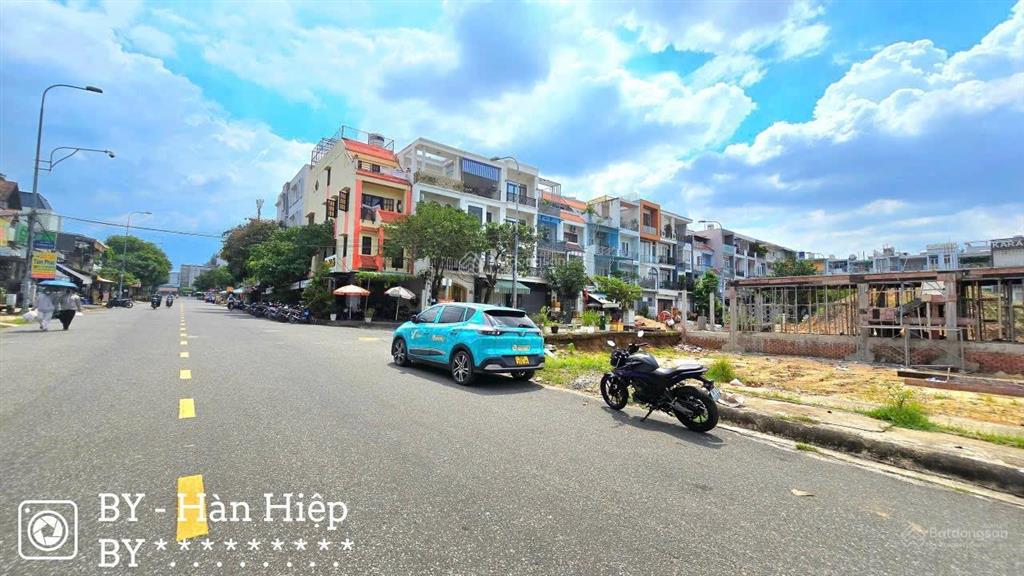 Bán đất mặt tiền đường 447b giá 7.250 tỷ