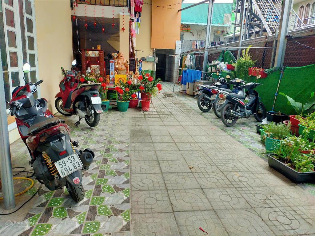 Bán nhà cấp 4 + bán đất + dãy trọ 8 phòng đang thu nhập 35 triệu/tháng