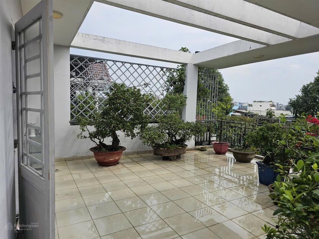 Cho thuê phòng diện tích 40m2 có ban công trước và sau giá 5 triệu/tháng