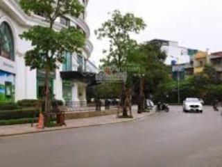 Bán shophoues chân đế tòa r2 royal city, nguyễn trãi. 297m2 sẵn hđ thuê 150tr/tháng