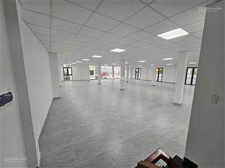 Cho thuê toà nhà 10,5x22m 6 lầu huỳnh đình hai, phường 14, quận bình thạnh