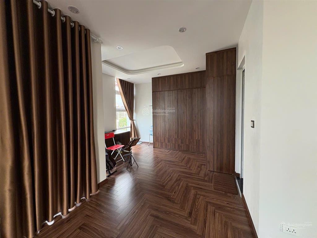 Bán biệt thự khu đô thị newhouse quốc oai,hn.dt203.8
m2(mt 12m).sổ đỏ cc.giá20 tỷ.0978 555 ***