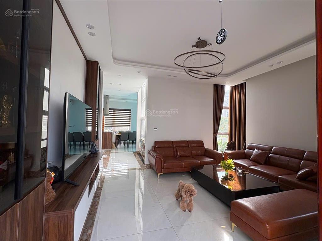 Bán biệt thự khu đô thị newhouse quốc oai,hn.dt203.8
m2(mt 12m).sổ đỏ cc.giá20 tỷ.0978 555 ***