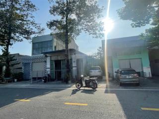 Bán đất tại d17, hòa phú, thủ dầu một, 2tỷ599tr, 100m2, mặt tiền 5m, ngõ 8m