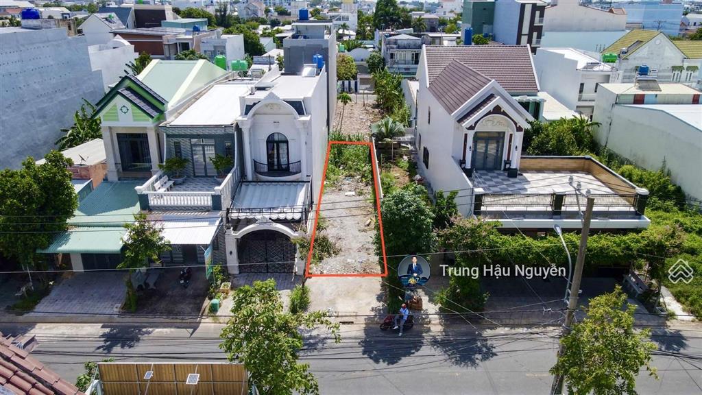 Đất mặt tiền đường phạm hùng ngay trung tâm hành chính và bệnh viện tỉnh, 5x30m, full thổ, sổ hồng