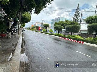 Nhà mặt tiền nguyễn trung trực, khu vực đông đúc, kinh doanh sầm uất, 3 tầng, 4m2 x 25m, 3pn 4wc sh