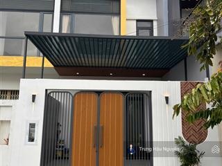 Nhà tây bắc, kế 3 trường học và công viên xanh mát. lộ 17m, nhà kế góc, 5x20m, 2 tầng, 2 ngủ 3 wc