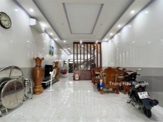 Nhà đẹp đảo phú gia kế công viên hồ  trung tâm phú cường, lộ 18m, 5x24m, 3 tầng, 3 ngủ 4 wc, shr