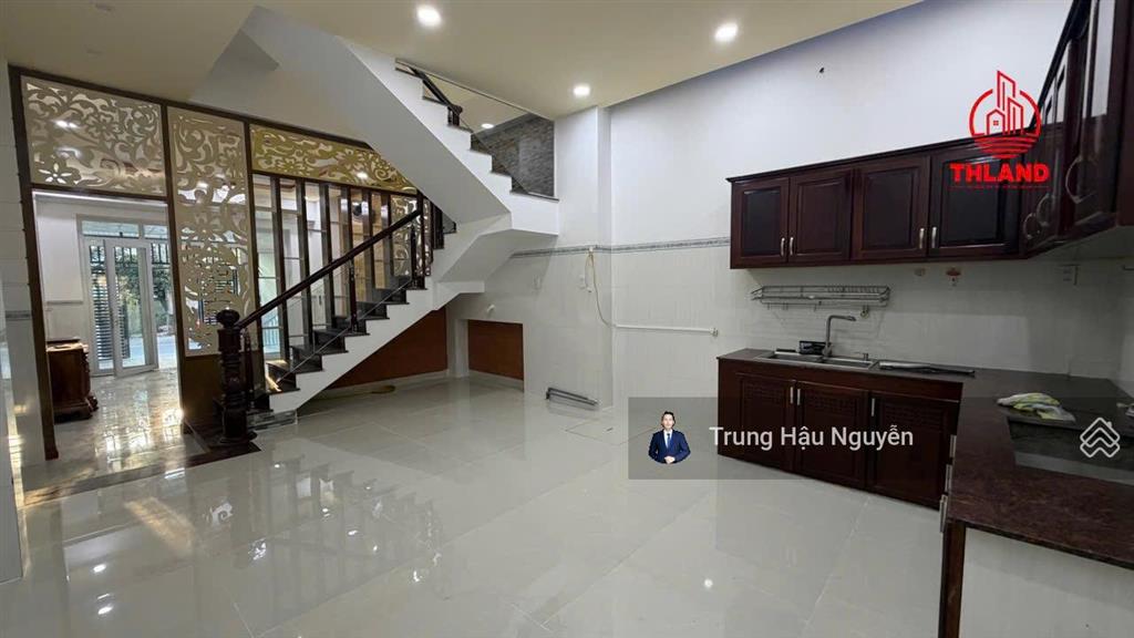 Nhà trần nhật duật kế chợ tắc ráng  trung tâm rạch giá, lộ 7m, 4.7x18m, 2 tầng, 2 ngủ 3 wc, shr