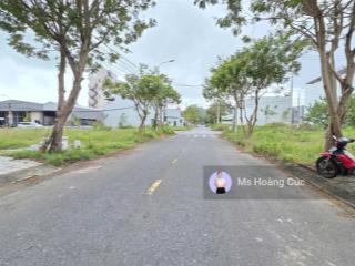 Đất biển sơn thuỷ  mt nguyễn cơ thạch. dt 125m2 xây toà căn hộ rất đẹp