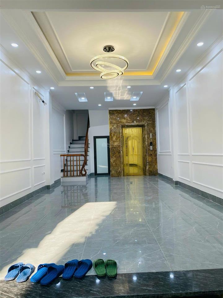 Bán nhà mặt phố cổ nhuế  bắc từ liêm. dt 50m2 x 5 tầng thang máy. giá 17.45 tỷ