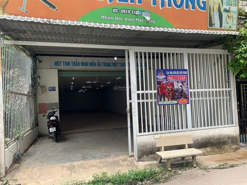 Bán đất tặng nhà cấp 4, dt 246m2. 1 sẹc ngắn hà huy giáp