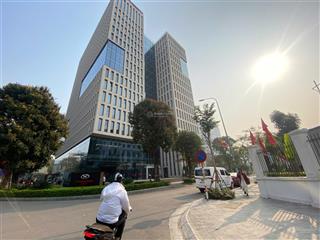 Chủ nhà về hưu cần bán tòa building phố dịch vọng hậu lô góc 200m2 8tầng nổi 1 hầm vip nhất cg