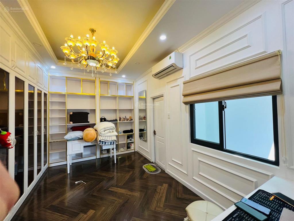 Chủ gửi bán gấp nhà 1 sẹc liên khu 10  11 hẻm thông 8m. 4,5x18m đúc 4 tấm nhà mới, giá 6 tỷ tl