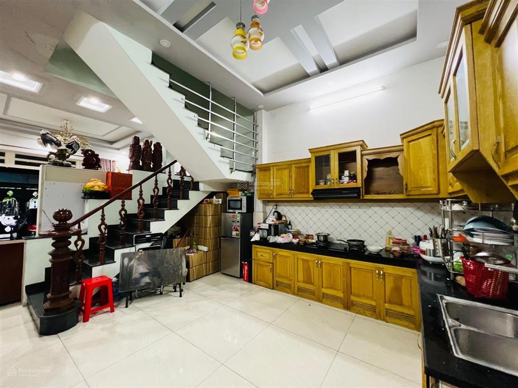 Chủ gửi bán gấp nhà 1 sẹc liên khu 10  11 hẻm thông 8m. 4,5x18m đúc 4 tấm nhà mới, giá 6 tỷ tl