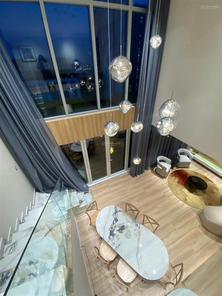 Penthouse sân vườn view sông mũi đèn đỏ xịn xò 138.27m2 + 37m2 sân vườn 3pn giá chỉ nhỉnh 8 tỷ