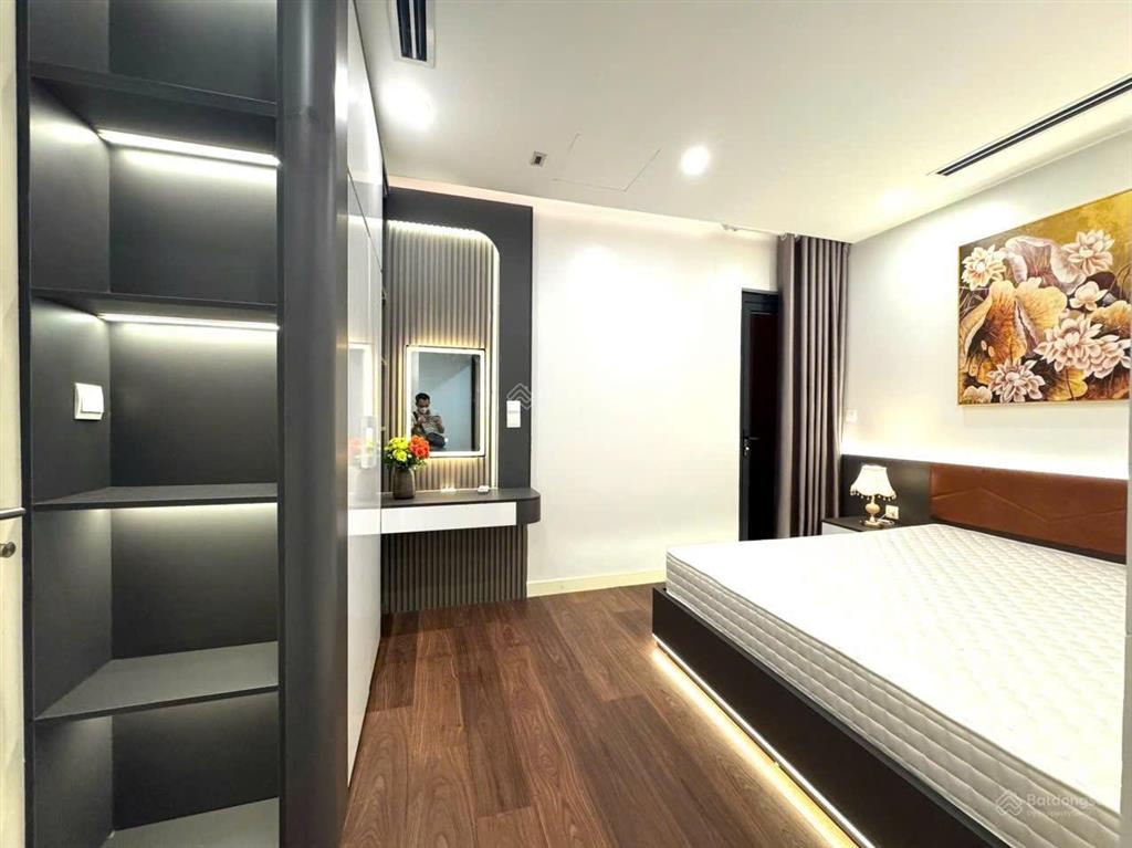 Chính chủ cho thuê chung cư 176 định công dt 70m (2pn 2vs) full nội thất,  0918 264 ***