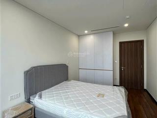 Quỹ căn t10 cho thuê hà nội center point mới, giá 15tr full nội thất. 0964 555 *** (công)