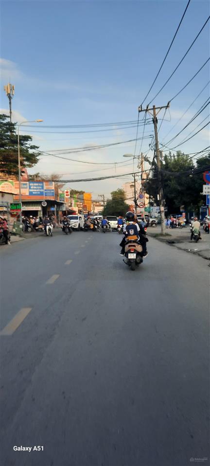 Bán lô 420m2 đường 442, trung tâm q9