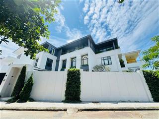 Bán biệt thự có sân vườn rộng, khu ủy ban hành chính p. thạnh mỹ lợi dt 375m2  giá 88 tỷ