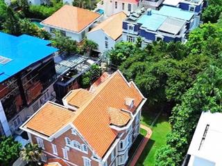 Bán biệt thự sân vườn hồ hơi 7 đường số 6 thảo điền dt 725m2  giá chỉ 130 tỷ  sang tên ngay