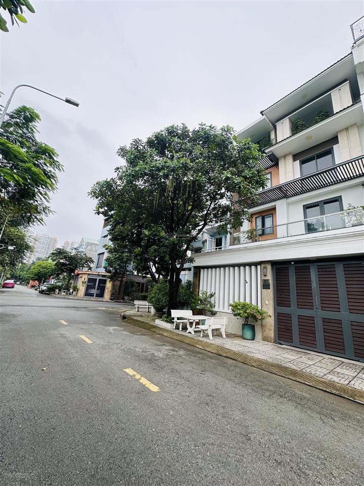 Bán đất ngang 11m kdc thế kỉ 21 dt 236m2 (11m x21.5m) giá 41 tỷ 405 phù hợp xây biệt thự