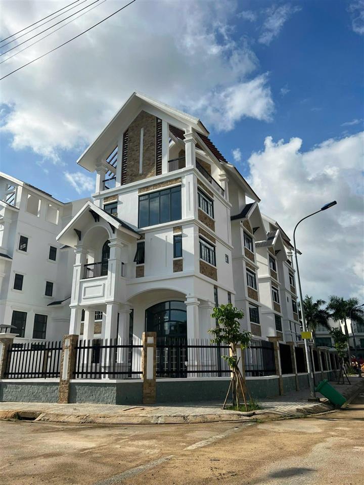 Rẻ hơn thị trường 5 tỷ! bán villas 5 tầng mặt tiền nguyễn văn kỉnh tmlợi 374m2 (17x22m) giá 95 tỷ