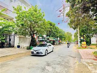 Bán đất mặt tiền d3 liên phường  sát the global city dt 90m2 (4.5m x20m) giá 13.6 tỷ có hỗ trợ vay