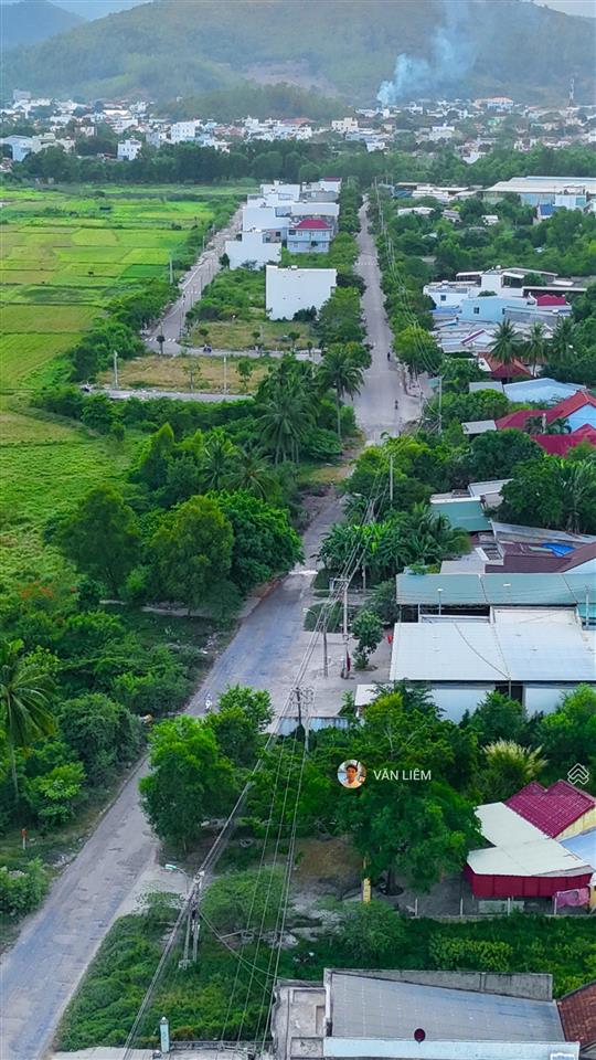 Bán đất phước hạ  phước đồng  gần đường thái khang  hướng tây nam  đường bê tông 6m trước sau