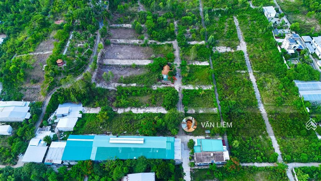 Bán đất phước hạ  phước đồng  gần đường thái khang  hướng tây nam  đường bê tông 6m trước sau