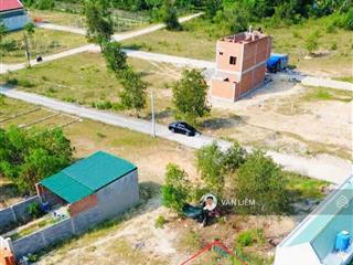 Bán lô diên an  thôn an ninh giá tốt mua ở
 diện tích  64.8m2 ( ngang 6m )
 đường rộng 5m,